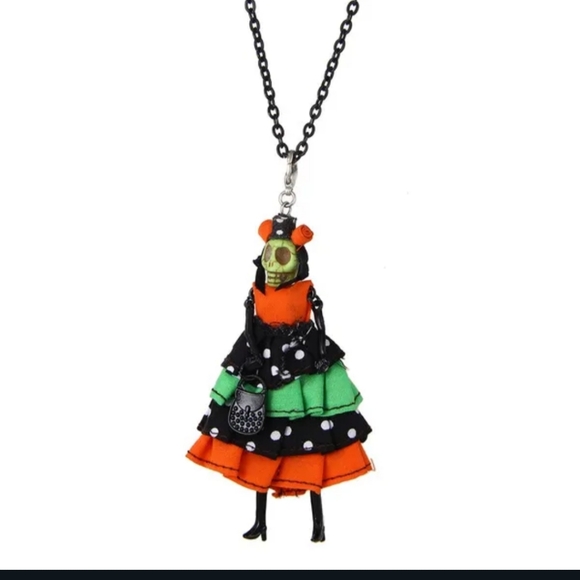 NWT Odd Creepy Halloween Doll In Green & Orange Dress Necklace! - Picture 1 of 6